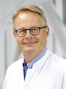 Доктор медицинских наук Карл-Хайнц Хенн ведущий специалист в области лечения рассеянного склероза, более 20 возглавляет клинику неврологии в больнице Сана-Оффенбах в Германии